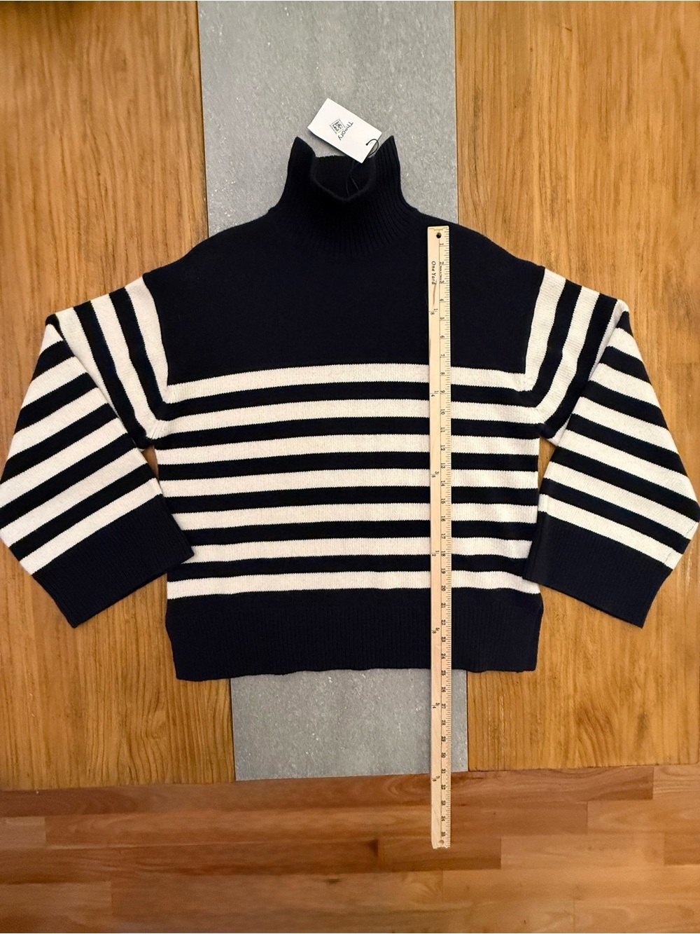 Theory Stripe Felted Wool Cashmere Turtleneck Sweater Navy Ivory Large NWT - Picture 6 of 13